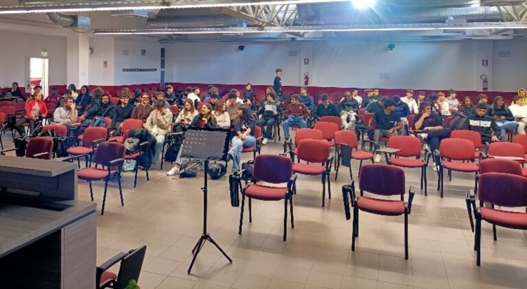 Incontri formativi con personale scolastico e alunni per la mobilità scolastica sostenibile